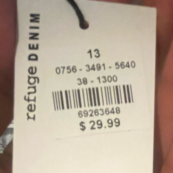 REFUGE DENIM, 100% Cotton, Size 13, Light Denim, Mom Jean/Vintage High Rise Pant - Picture 4 of 5